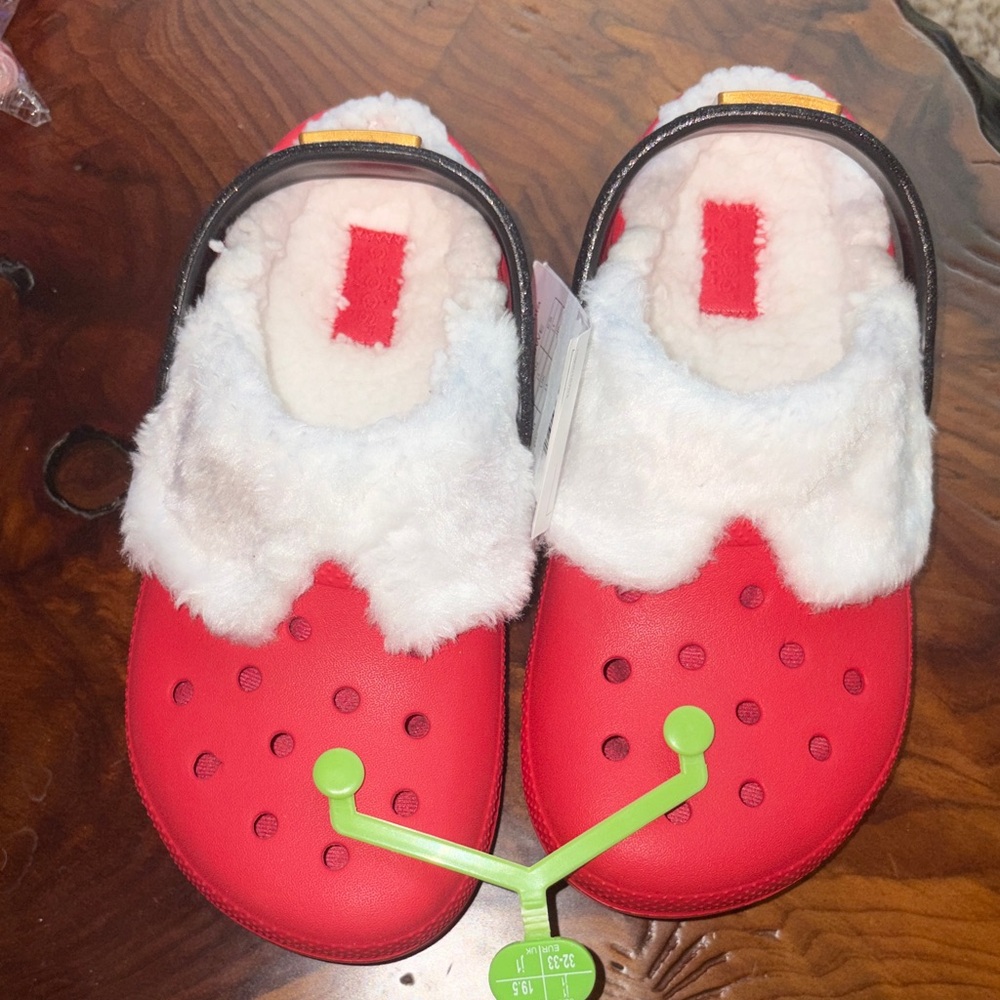 Kids classic lined Santa CROCS J1